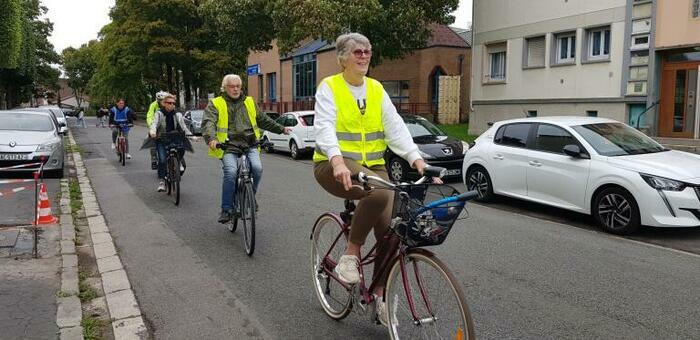Mamies à vélo, Arras 62000, Arras