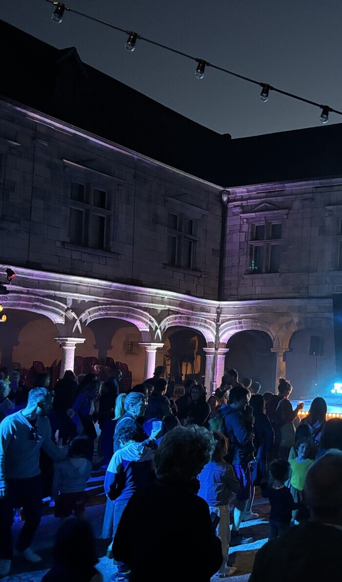 Mapping vidéo sur le Palais Granvelle Musée du temps Besançon