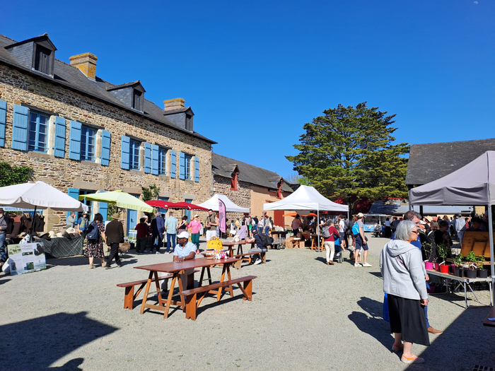 Marché des producteurs écomusée bintinais Noyal-Châtillon-sur-Seiche