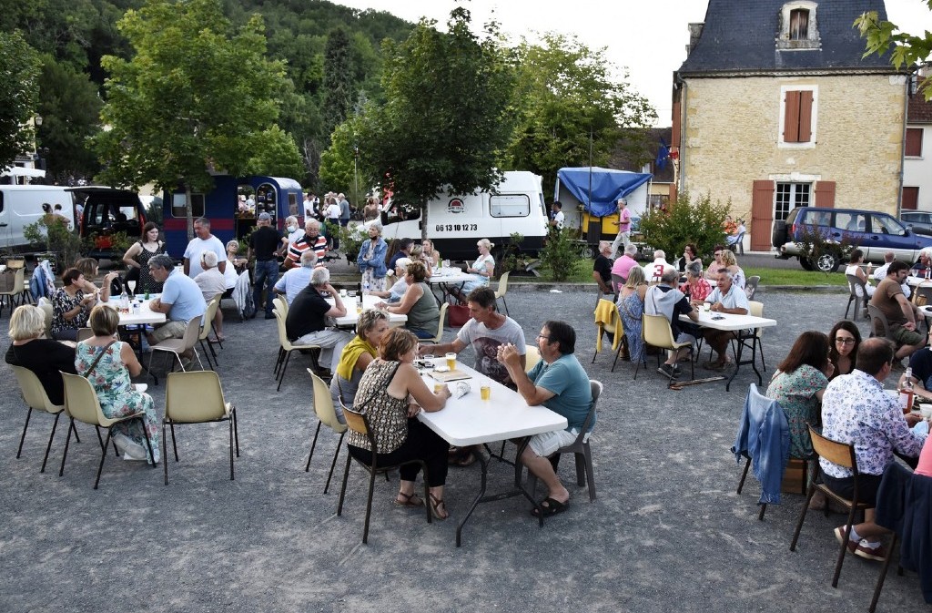 Marché gourmand et concert  Mauzac-et-Grand-Castang