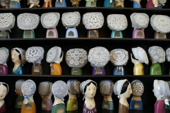 Mémoires en tissu : à la découverte des coiffes et de leurs secrets Musée de la coiffe de Fresnay-sur-Sarthe Fresnay-sur-Sarthe