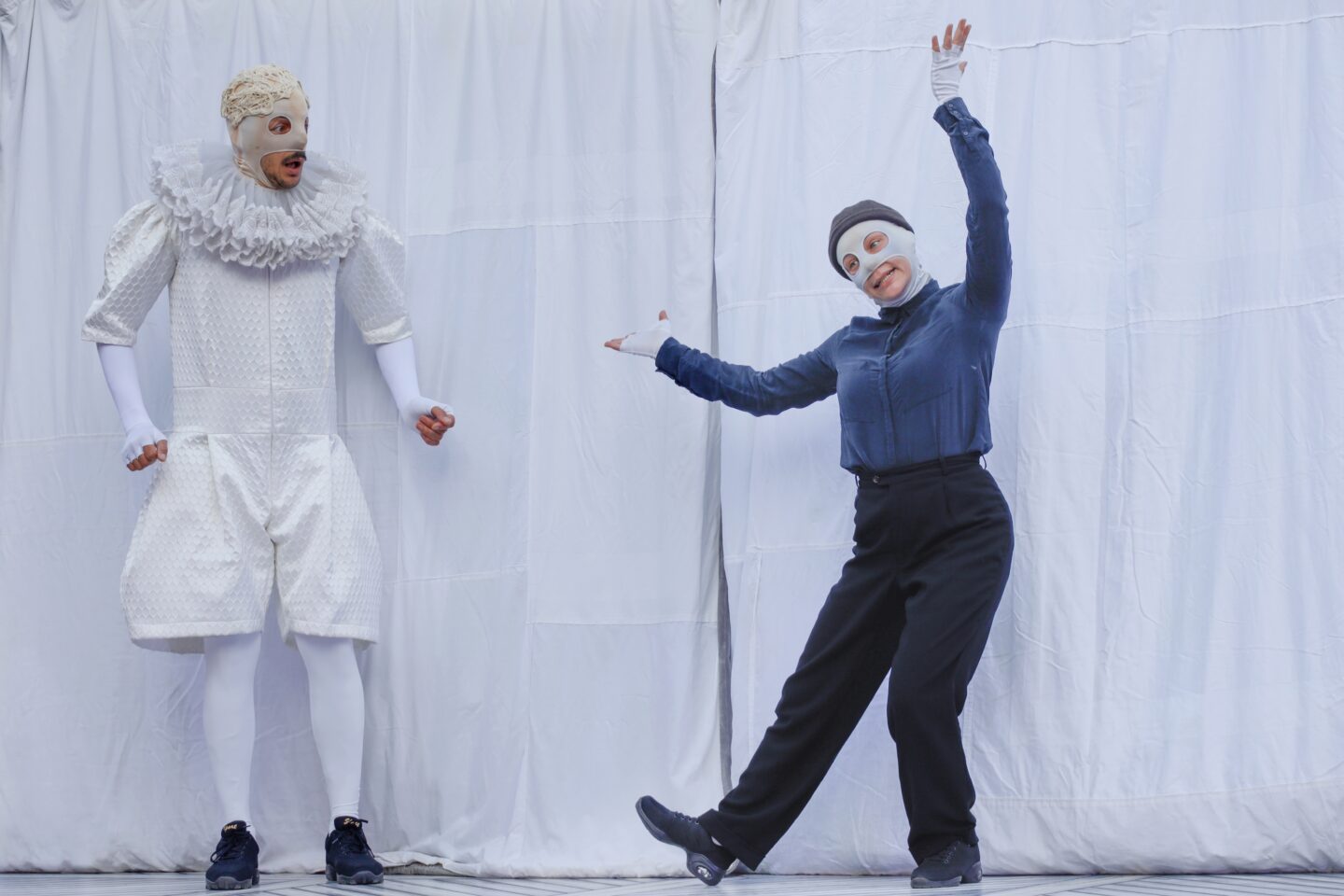 Molière et ses masques Place du Château Rochechouart