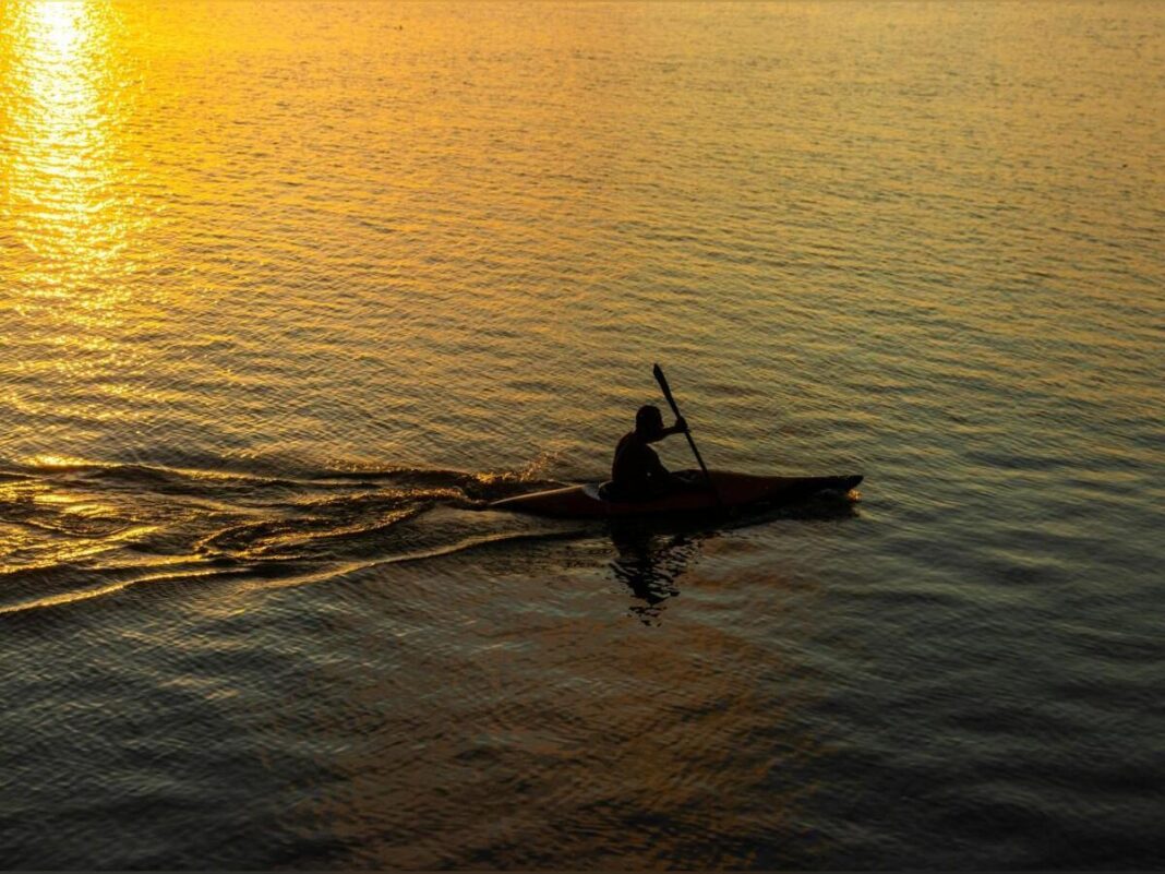 Nocturne en kayak  Hauteville-sur-Mer
