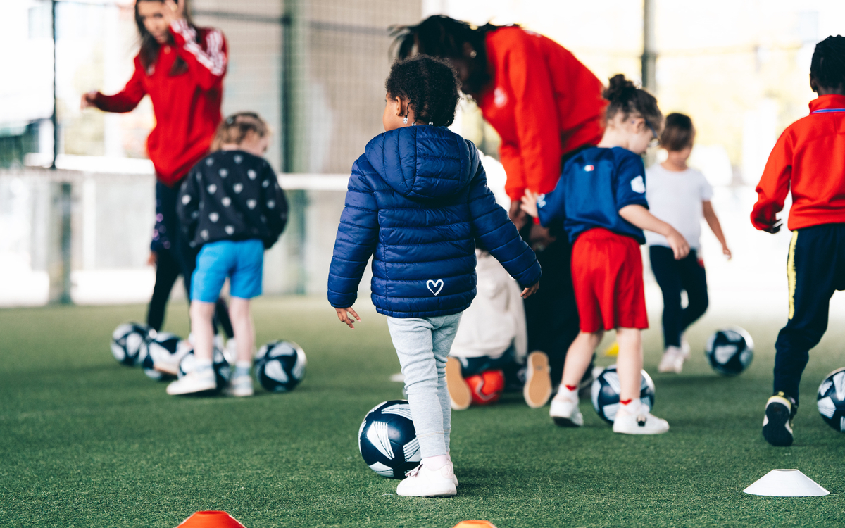 Paris Sportives : Baby Football avec l&rsquo;association Graines de Footballeuses Five Paris 17 Paris