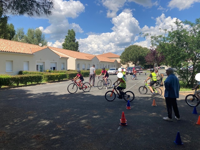 Pédalons sans Âge : le Défi des Générations, Résidence Senior Les Résidentiels, Tonnay-Charente