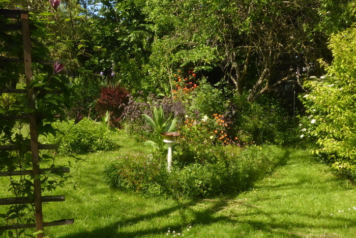 Pratiques de restauration de la biodiversité : le cas d&rsquo;un jardin particulier, Le jardin pas coiffé !, Les Abrets en Dauphiné