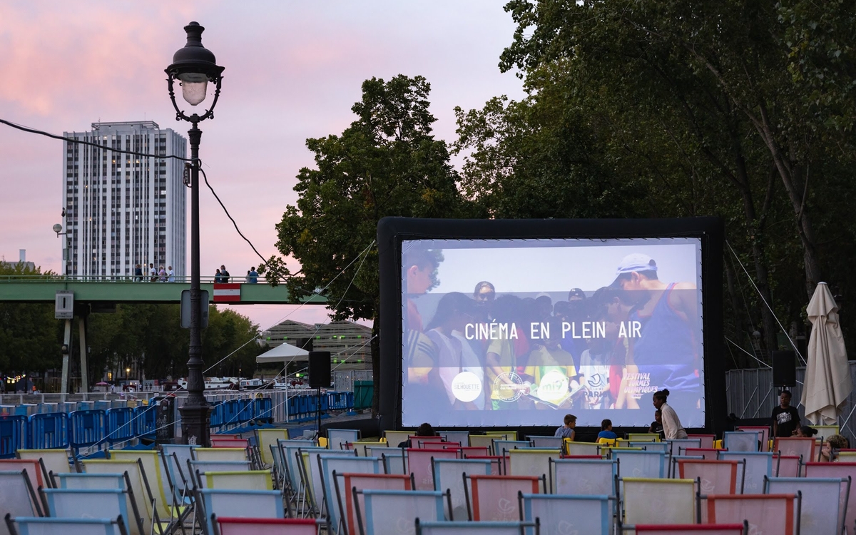 Projection plein air « La Planète Sauvage » La Roche Paris
