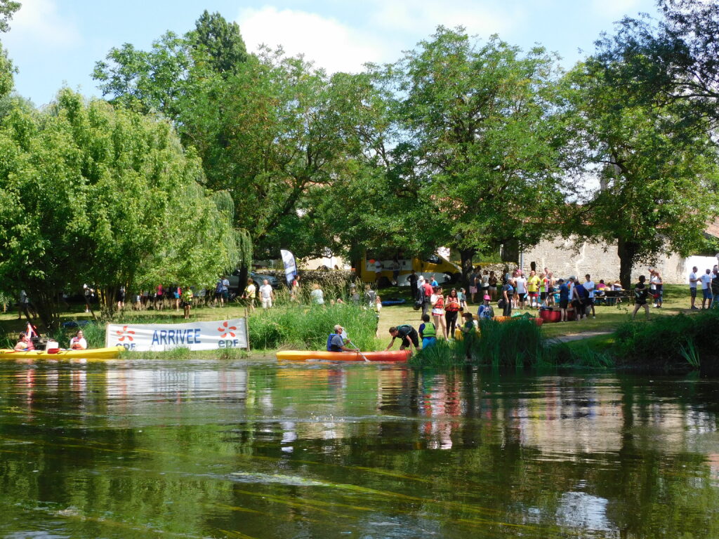 Rand&rsquo;eau Vienne  Lussac-les-Châteaux