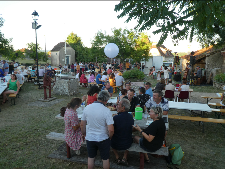 Repas du Comité des fêtes et de la culture Espédaillac