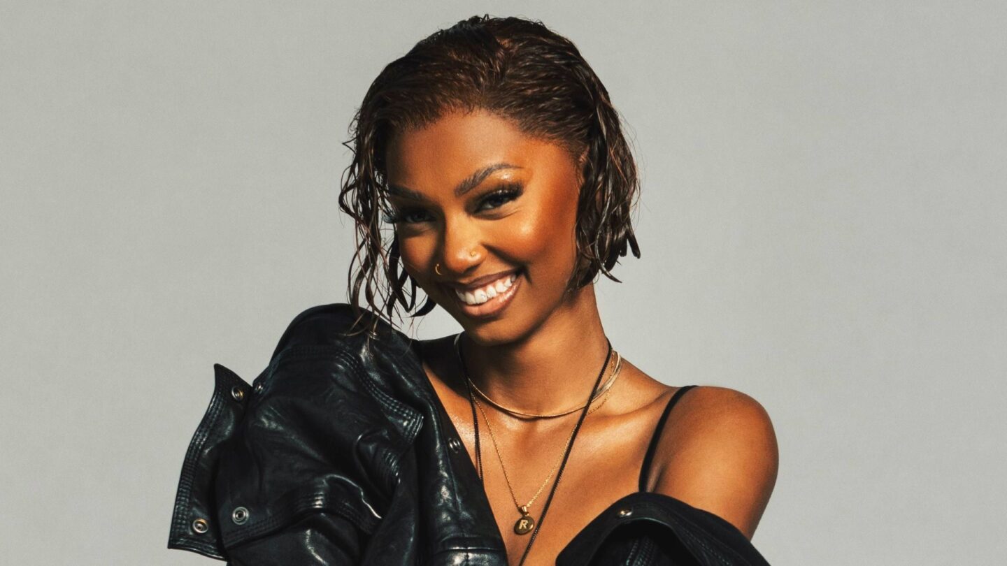 RONISIA EN SHOWCASE WAREHOUSE Nantes