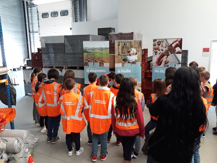 Saison Gauloise Inrap avec les élèves de Creuzier-Le-Neuf Centre archéologique Inrap de Clermont-Ferrand Clermont-Ferrand