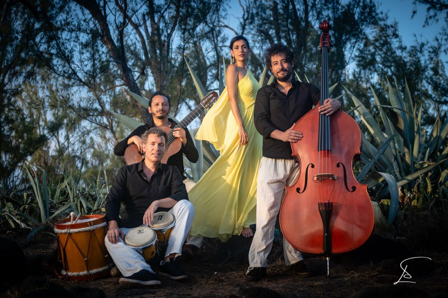 Soirée de clôture du Festiv'Azul avec double concert Place des Arcades Monflanquin 2026-08-01