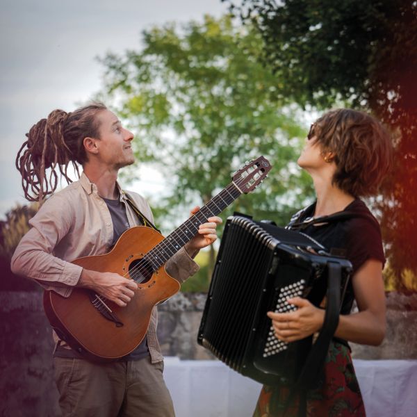 Soirée d'été Samedi 25 juillet Akordaä Place Charles Bidault Bléré 2026-07-25