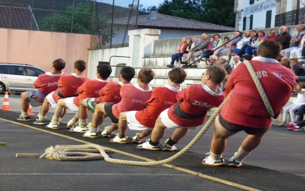 Spectacle de force basque  Ascain