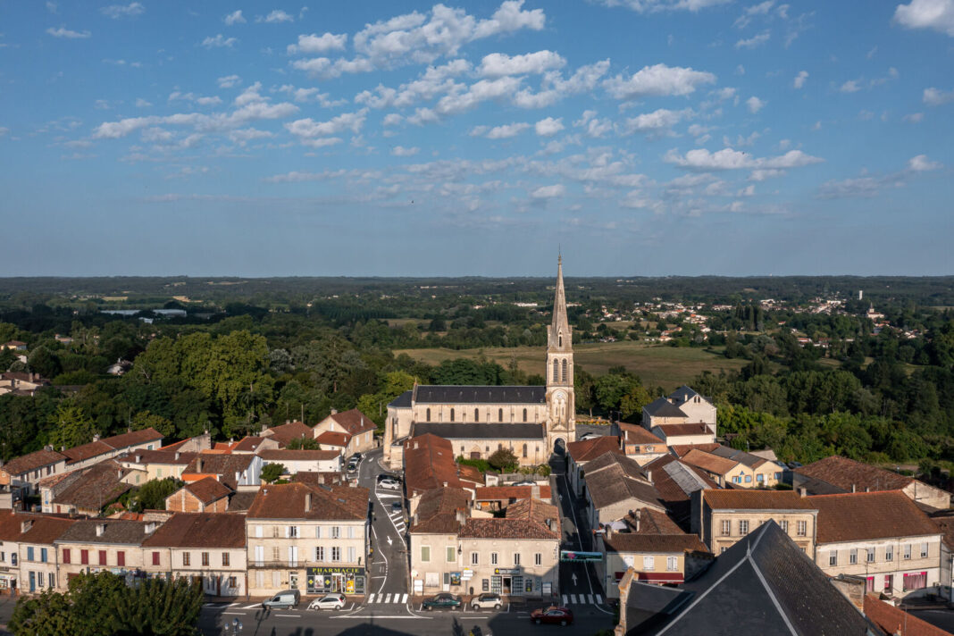 Spectacle vivant sur le Château disparu La Roche-Chalais