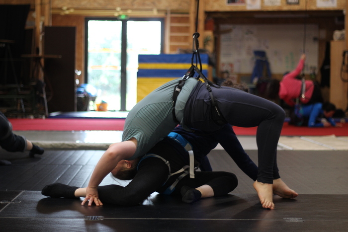 Stage danse contact et voltige au Chapidock Chapidock – Ecole des arts du cirque Nantes