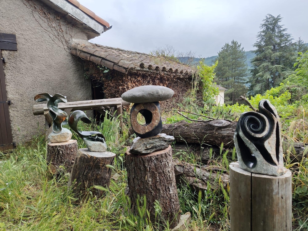 STAGE SCULPTURE SUR PIERRE