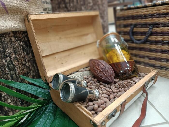 Table ronde entre l'autrice Mireille Gayet et la chocolaterie 20°N 20°S Jardin du Vent Notre-Dame-de-Monts