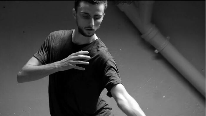 Temps de regard sur création – Rouge Delta – Matthieu Patarozzi Sept Cent Quatre Vingt Trois / 783 Nantes