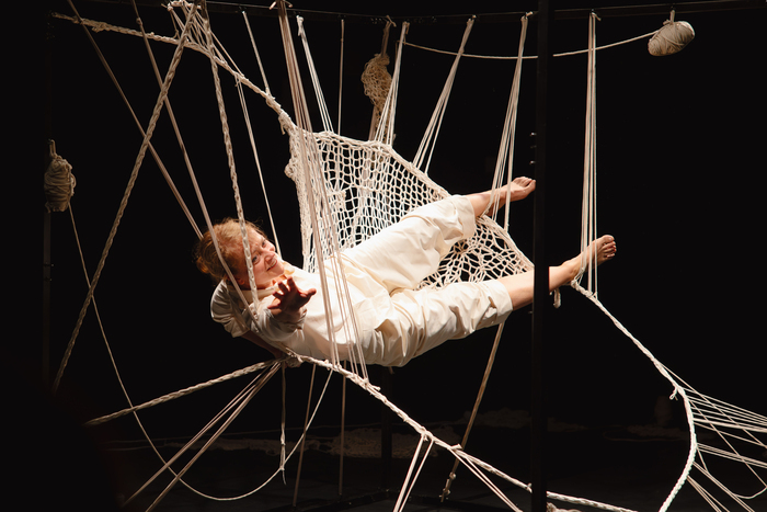 teNir – performance dansée par la Cie a k entrepôt, Château de la Roche-Jagu, Ploëzal
