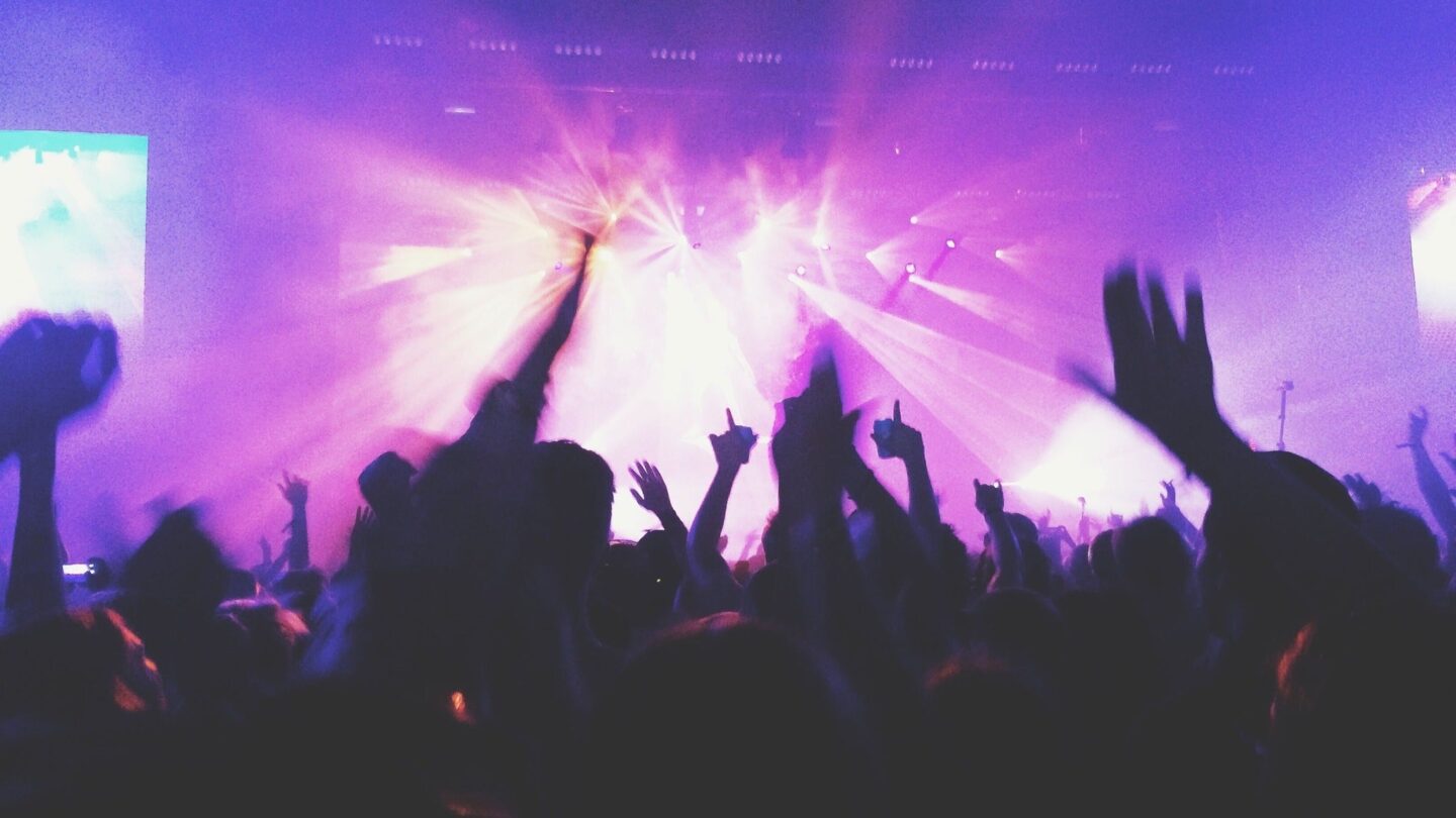 THE WORLD OF QUEEN ZENITH DE PAU Pau