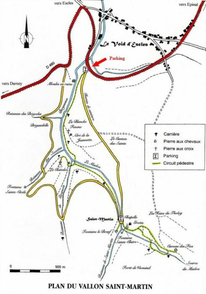 Tours et Détours  du village d&rsquo;Escles, place du marché à Escles 88260, Moisdon-la-Rivière
