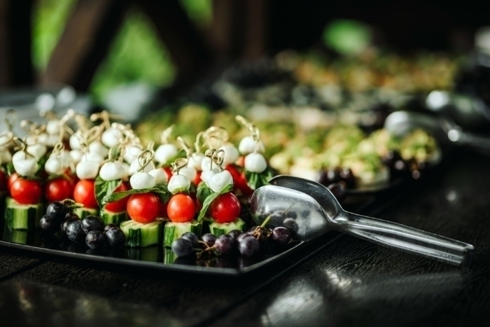 Un cocktail déjeunatoire offert, Nice – Stade Allianz Riviera, Nice
