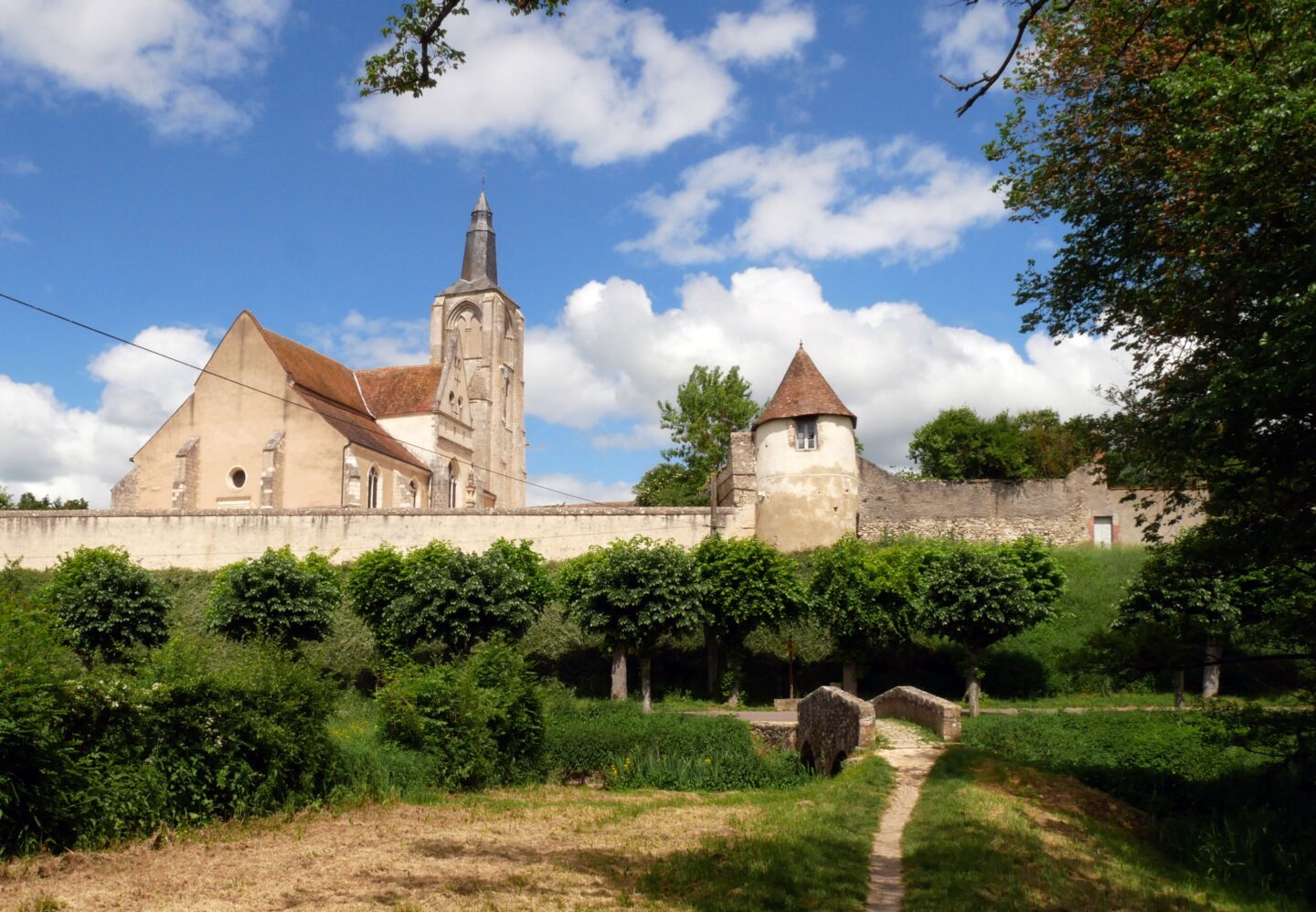 Un dimanche pour tous vide grenier