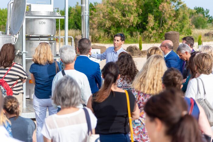 Un Mas en Provence, Le Mas Neuf, Bellegarde