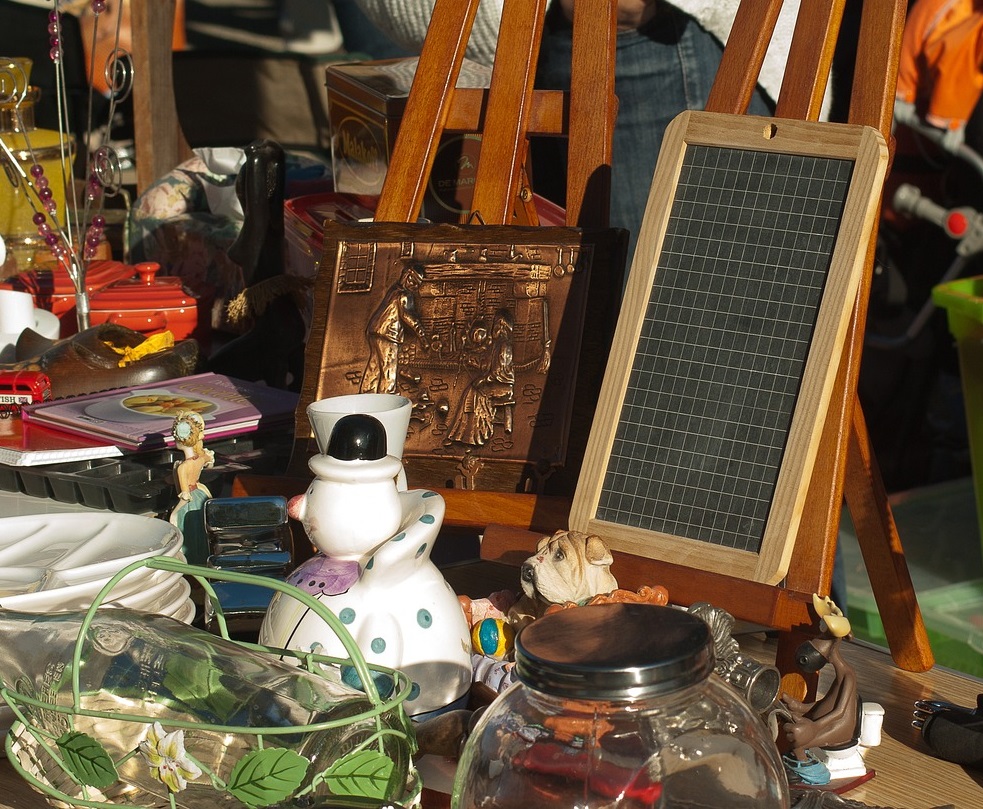 Vide Grenier à Plassac  Plassac