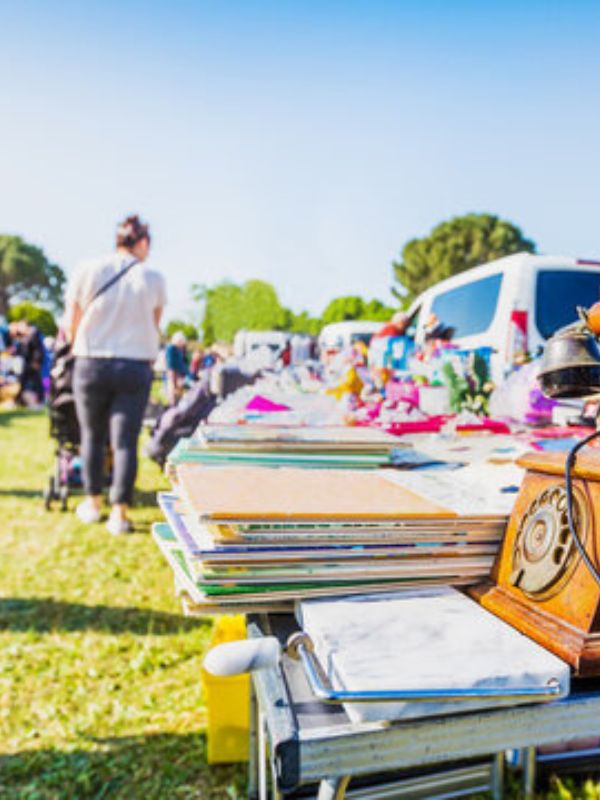 Vide-grenier  Thèreval