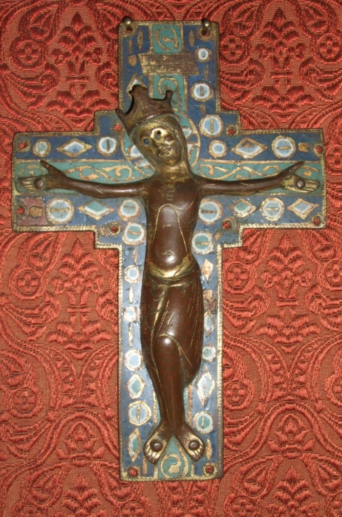 Visite à la torche de l'immeuble-musée et des galeries lapidaires du jardin Musée archéologique et historique Angoulême