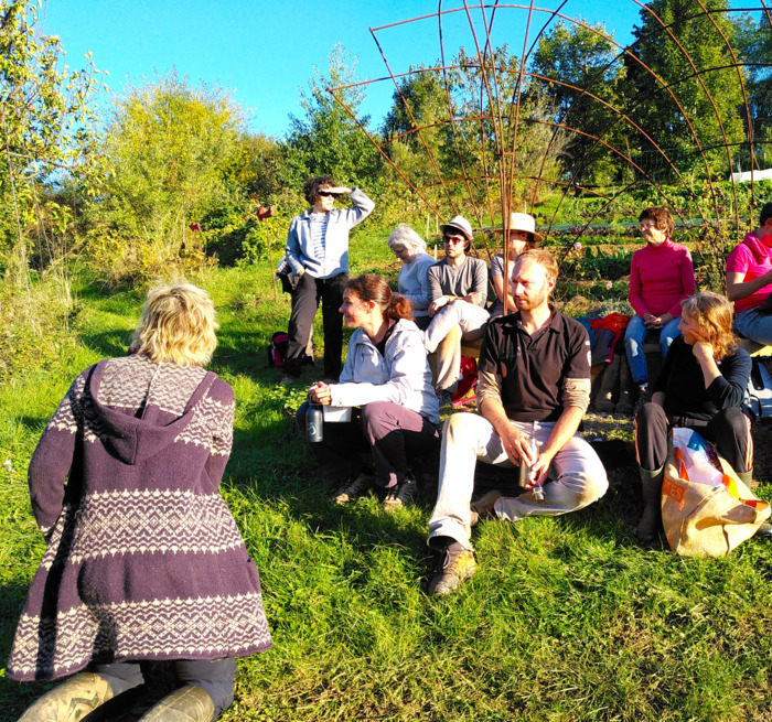Visite accompagnée dans les jardins en permaculture, La ferme de la Source Dorée, Saint-Pierre-la-Palud