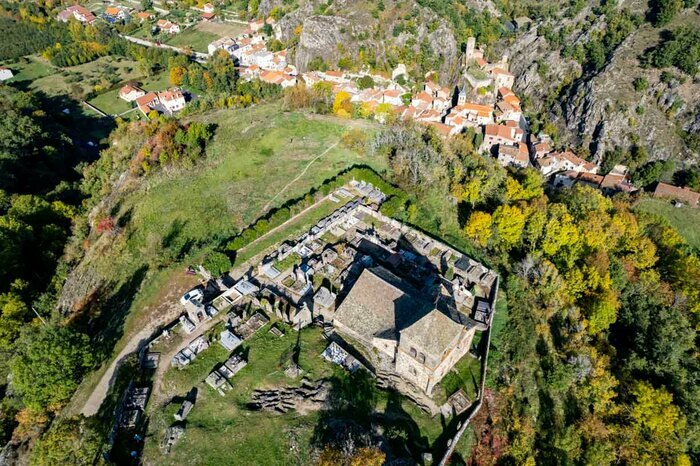 Visite commentée gratuite sur tout le patrimoine de Saint-Floret, Place du 30 juin 44, Saint-Floret