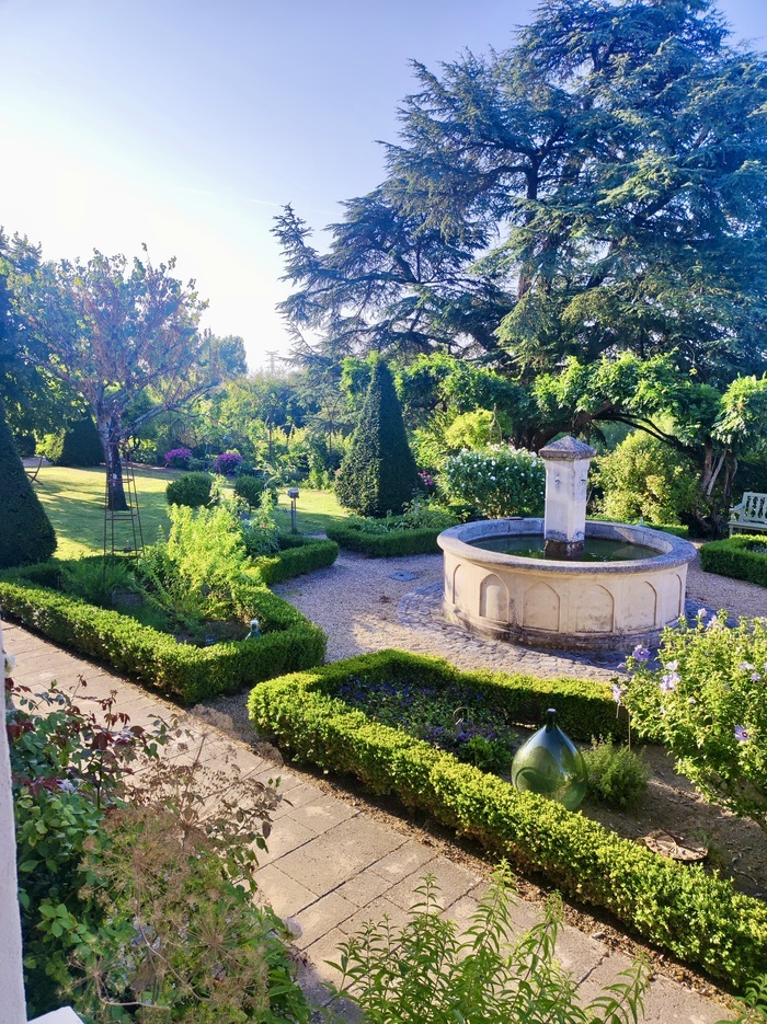 Visite des jardins de l&rsquo;Abbaye de Vallières, Abbaye de Vallières, Fondettes