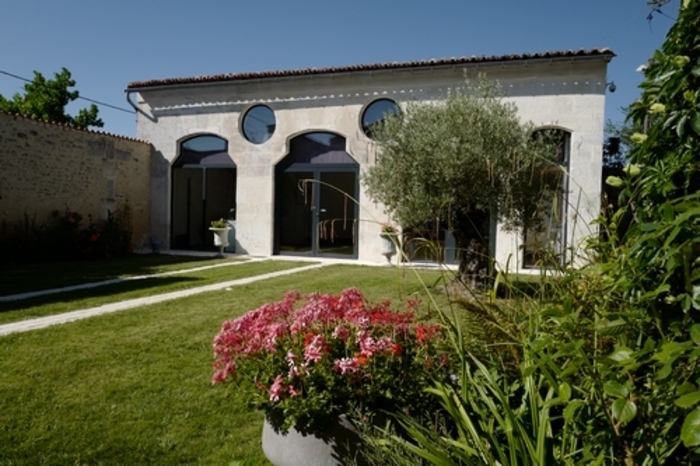 Visite du jardin et de l'exposition "Arbres du monde". Le jardin urbain privé de "l'Espace Salamandre de Barbezieux" Barbezieux-Saint-Hilaire