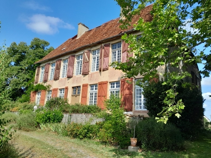 Visite et parcours sensoriel dans le jardin du château d'Abère Château d'Abère Abère