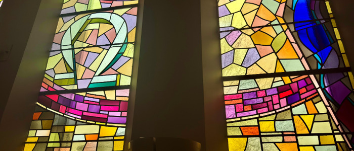 Visite guidée : balade au fil des vitraux de Plan-les-Ouates, Eglise Catholique Romaine Saint Bernard-de-Menthon, Genève