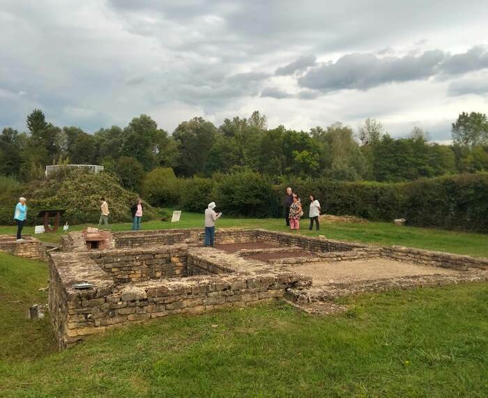 Visite guidée du site par l'archéologue en charge des fouilles Site archéologique du Vernay Saint-Romain-de-Jalionas