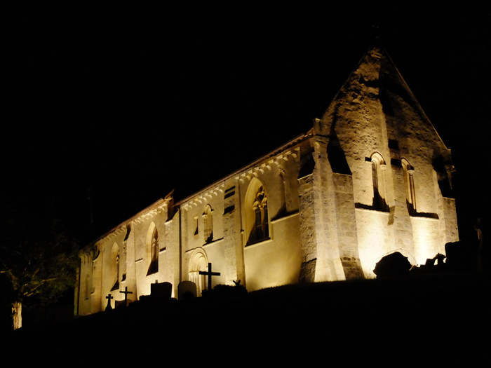 Visite nocturne, à la bougie, de l’église de Grangues, L’Église, Grangues