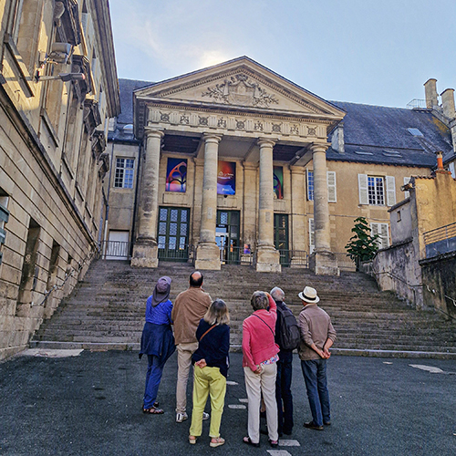 Visite sandwich L’entrée du Palais du 19e siècle Place Alphonse Lepetit Poitiers