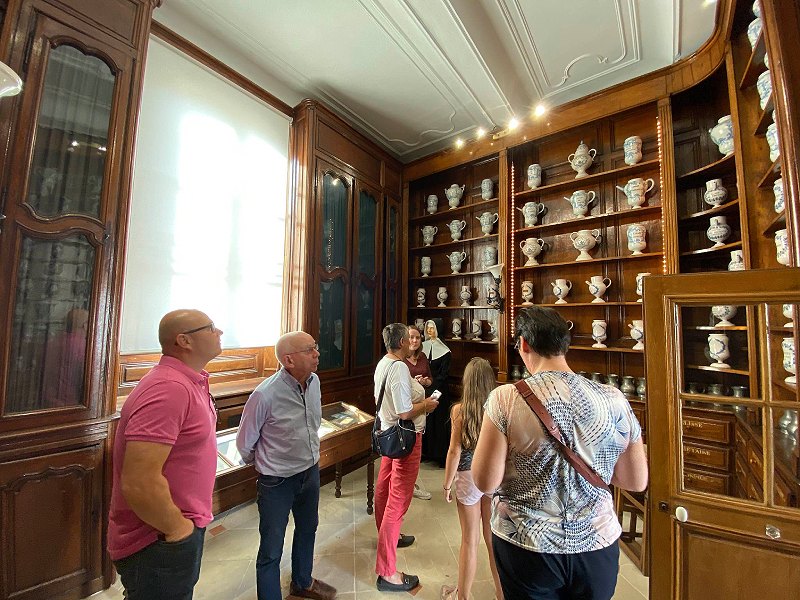 Visite thématique à Joinville Les plantes médicinales, du Grand Jardin à l’apothicairerie de l’hôpital de Joinville  Joinville