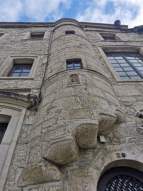 Visite thématique Le Vieux Chaumont avec Euphrosine