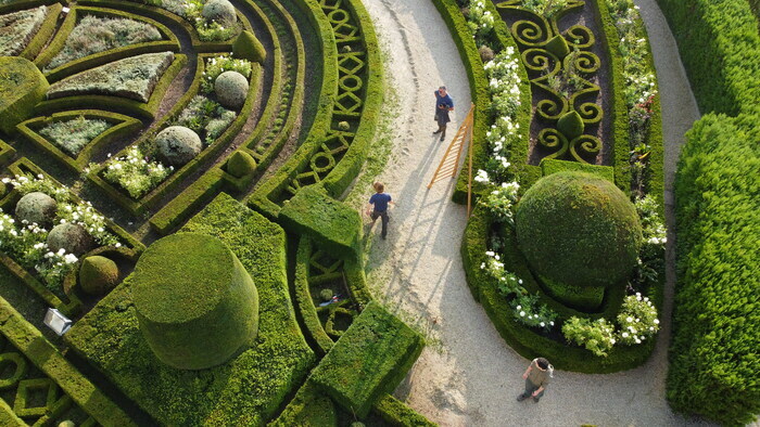 Visites guidées par le chef jardinier, Jardins et parc du château de Hautefort, Hautefort