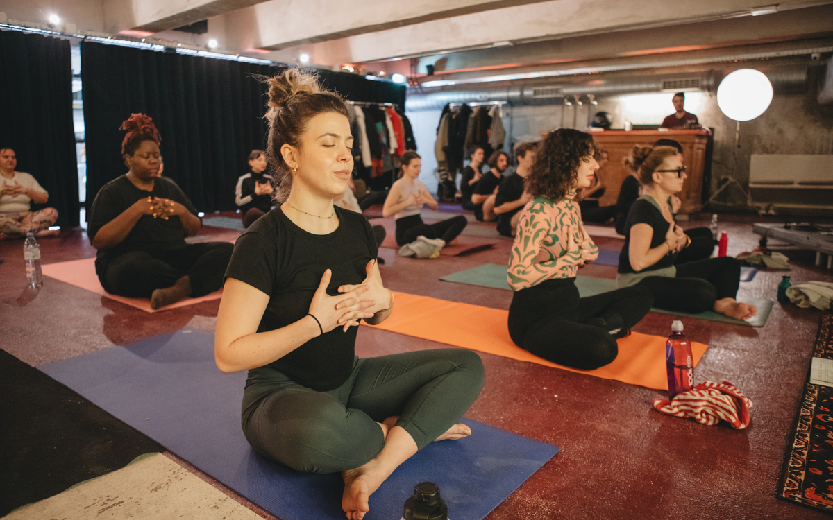 Yoga Concert avec command+M DOCK B PANTIN Pantin