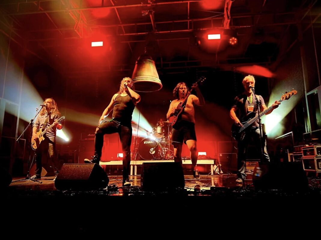2ème Lundi d’Arromanches The Jack Tribute AC/DC Place du 6 juin Arromanches-les-Bains
