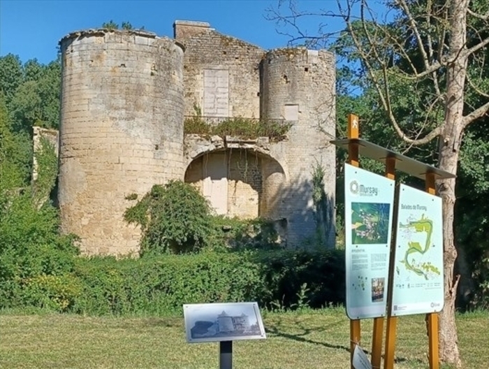 À la découverte des vestiges du château de la famille d'Aubigné au château de Mursay Château de Mursay Échiré