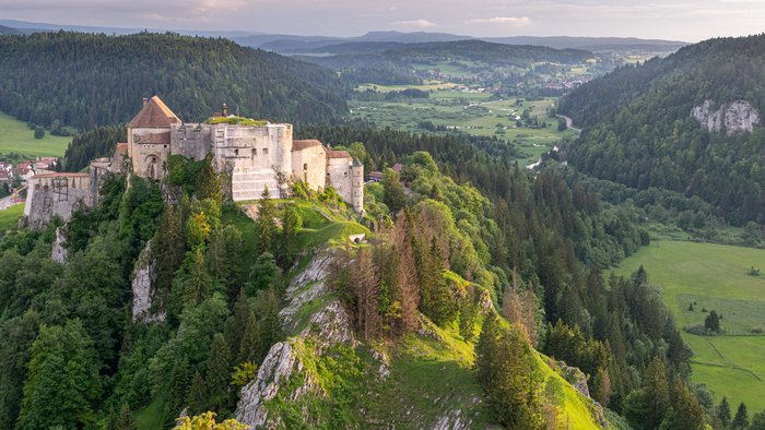 À la découverte du patrimoine au Château de Joux Château de Joux La Cluse-et-Mijoux