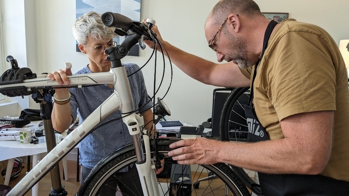 Apprenez à entretenir et réparer votre vélo avec Nos Deux Mains Maison écocitoyenne Bordeaux