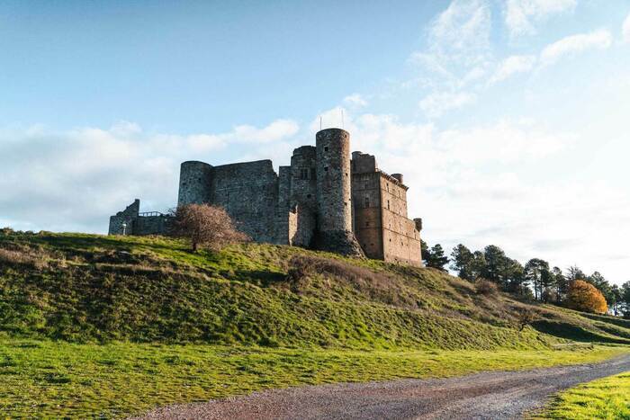 Archéologie : le château de Portes